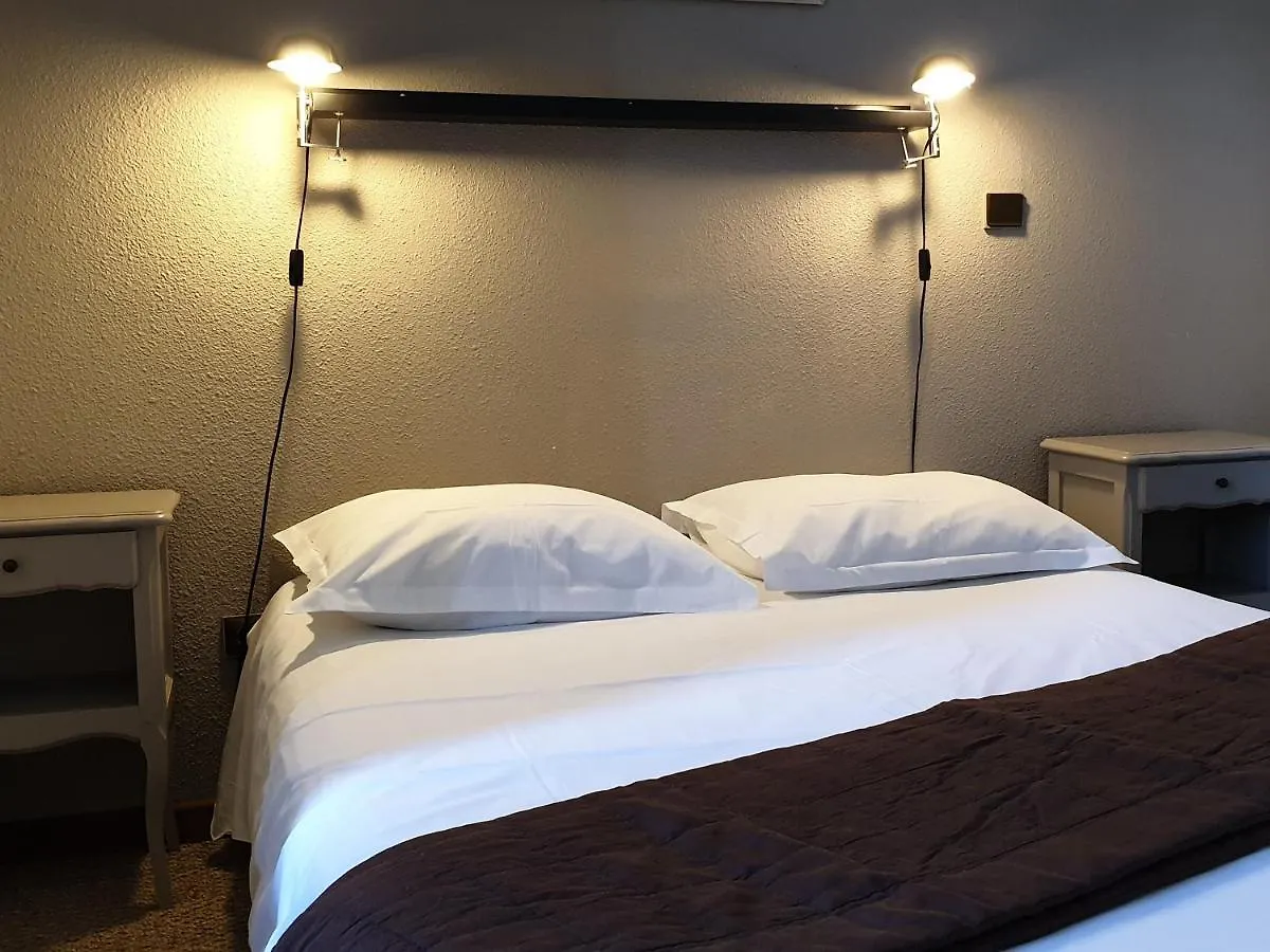 Le Relais Des Dix Crus - Logis Hotel B&B Corcelles-en-Beaujolais