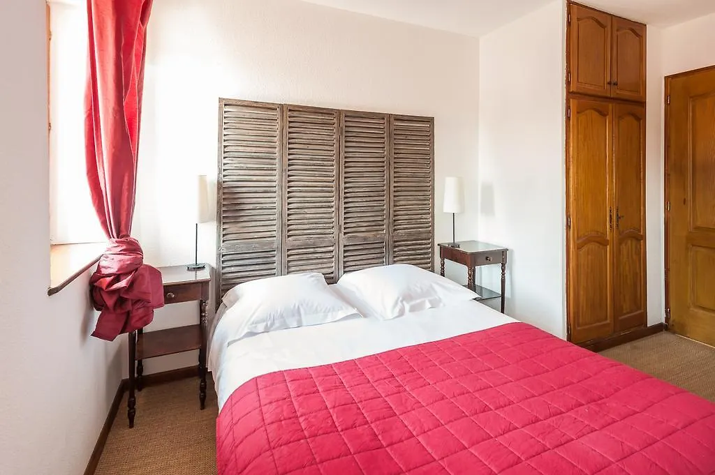 **  Le Relais Des Dix Crus - Logis Hotel B&B Corcelles-en-Beaujolais Frankreich