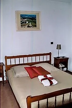 Le Relais Des Dix Crus - Logis Hotel B&B Corcelles-en-Beaujolais France